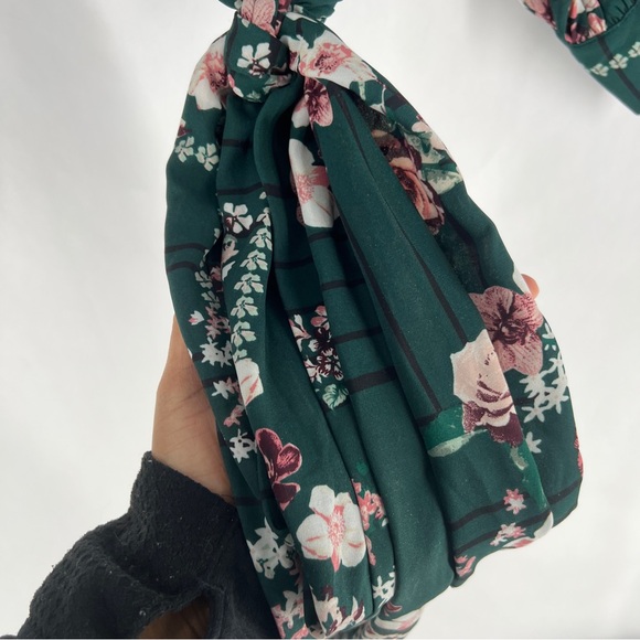 New York & Company Floral Green Full‎ Sleeve Tie Waist Faux Wrap Top Size S - Picture 8 of 14